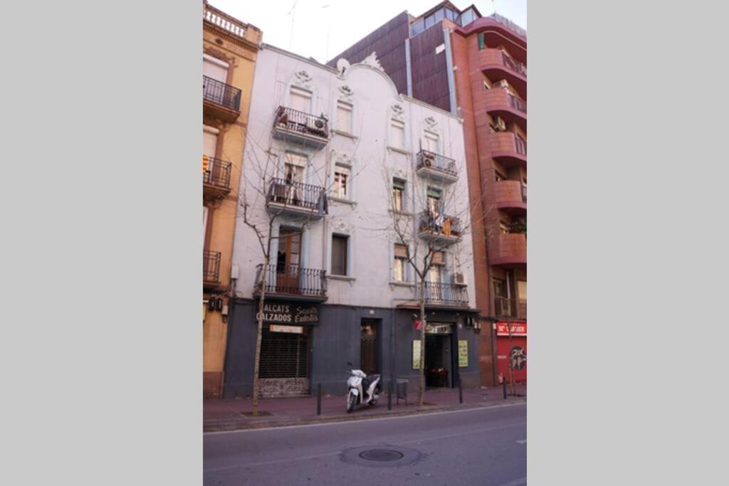 Barcelona Industrial Style Apartment L'Hospitalet de Llobregat Exterior foto